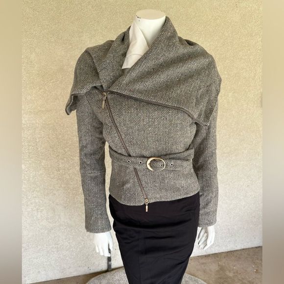 SCREENWORN Halle Berry Stella McCartney Herringbone Tweed Asymmetrical Jacket - Picture 2 of 9